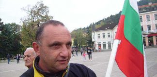 Физкултурникът Иван Костов от Кюстендил обвинен, че пускал ръце на ученичка, директорката на ОУ „Даскал Димитри” Антова опитала да замаже случая?