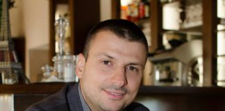Съветник Георги Корчев спечели на търг 304 кв.м общински имот в кв. „Струмско“ до хотела си в Благоевград Г. Корчев, общински съветник Благоевград: На добър час, деца! Знанието дава нови хоризонти и крила, за да полетите