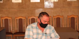 След луда надпревара с 16 стъпи Стойчо Владимиров брои 44 бона за два общински гаража до полицията в Дупница