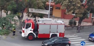 Бурята събори дърво в Благоевград, дъждът наводни улици в Перник