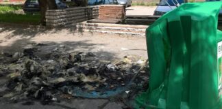15- годишен запали два контейнера за смет в Долна баня