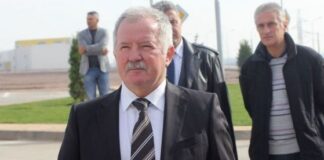 Професор Цоло Вутов строи СПА комплекс от къщи в селото Баня на площ от 5 дкр.