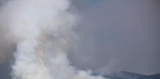 Огънят от Сенокос бушува вече и в Пирин планина, остава бедственото положение и за Симитли, и за Струмяни Огънят от Сенокос бушува вече и в Пирин планина.