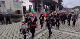 Настъпи денят на „Симитлия – Древната земя на кукерите“! 60 групи и около 9000 кукери ни връщат към корените на стародавната българска традиция!