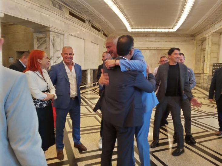 Нова група в парламента! Кметът на Симитли бе част от откриването