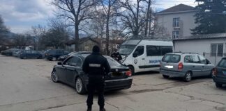 Полицията с акция в Дупница за купуване на гласове, съставени са седем предупреждения