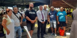 Илиян Пириев празнува имен ден в с. Шипочане, почерпи с 850 л курбан десетки гости край параклиса „Свети Илия“ Илиян Пириев празнува имен ден в с. Шипочане, почерпи с 850 л курбан десетки гости край параклиса "Свети Илия"