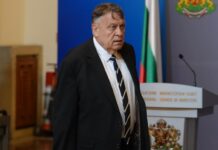 МОН слага край на порочната система „парите следват ученика“!