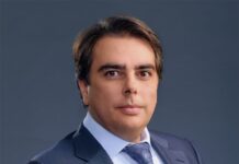 Асен Василев: На тези избори видяхме пълна делегитимация на това управление Асен Василев: На тези избори видяхме пълна делегитимация