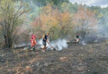 Огнеборци от Дупница спасиха две сгради от пожар в Сапарева баня Огнеборци от Дупница спасиха две сгради от пожар в Сапарева