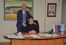 От ученическите чинове до ръководството на общината-„Мениджър за един ден“ в Разлог От ученическите чинове до ръководството на общината