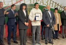 С гордост и признание: Кресна отличи хората, които носят слава на града С гордост и признание: Кресна отличи хората