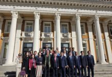 Зам.- кметовете на Перник Кръстев и Скримов посрещнаха делегация от Виетнам, коват партньорство с провинция Фу Тхо Зам.- кметовете на Перник Кръстев и Скримов посрещнаха делегация от Виетнам, коват партньорство с провинция Фу Тхо