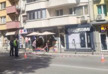 Починала е жената паднала от жилищна кооперация на булевард „Джеймс Баучер“ в Благоевград, тя е на 37 години