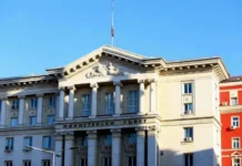 Правителството: Няма да има орязване на обещаните средства за семейства, пенсионери и бизнес Правителството: Няма да има орязване на обещаните средства