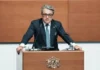 Биков: Очаква ни нова политическа криза по-скоро от предвиденото Румен Радев за арестите: Това е само
