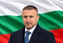 „Няма да склоня глава!“: Кметът на Белица проговори след излизането от ареста „Няма да склоня глава!“: Кметът на Белица проговори след излизането