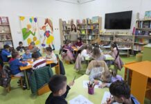 Деца отбелязаха Деня на народните будители в царството на книгите Деца отбелязаха Деня на народните будители в царството