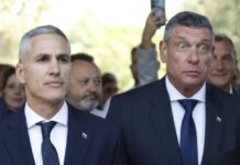 6 дни преди вота: Андрей Гюров на нож с полицая от „Делта хил“ Георги Кандев 6 дни преди вота: Андрей Гюров на нож с полицая от „Делт