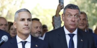 6 дни преди вота: Андрей Гюров на нож с полицая от „Делта хил“ Георги Кандев 6 дни преди вота: Андрей Гюров на нож с полицая от „Делт